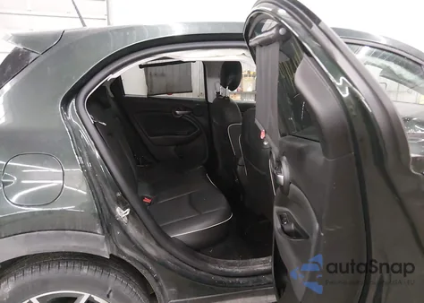 2020 Fiat 500X Trekking Awd z USA, uszkodzony, nr VIN ZFBNFYB12LP838876